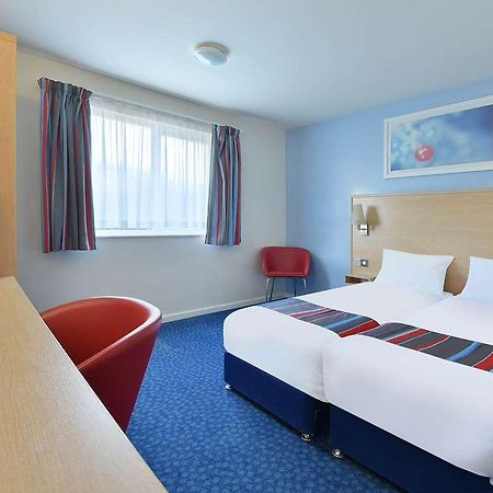 Travelodge Northampton Upton Way ห้อง รูปภาพ