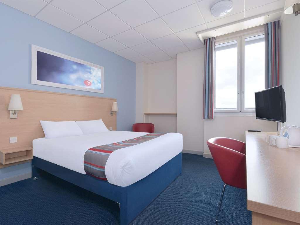 Travelodge Northampton Upton Way ห้อง รูปภาพ